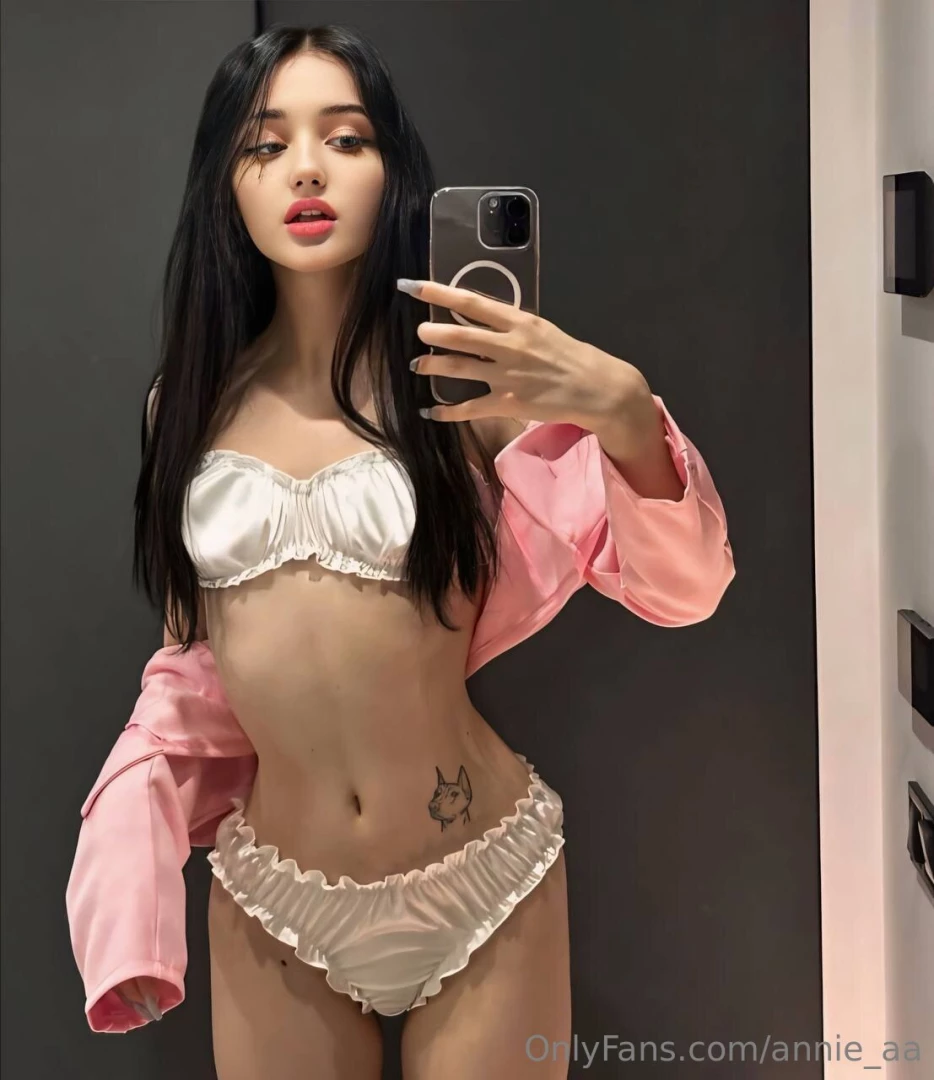 Molly_taylor i have the pinkiest pussy you ll ever seen come and sext part 3 