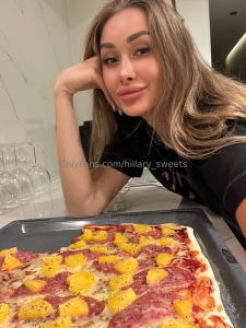 Good morning are you hungry babe