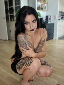 I don t even know why i have clothes in my closet