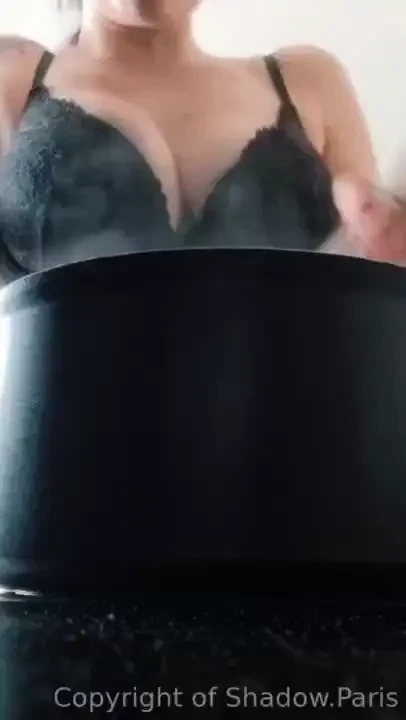 Come cook with me and without my clothes on my vip 