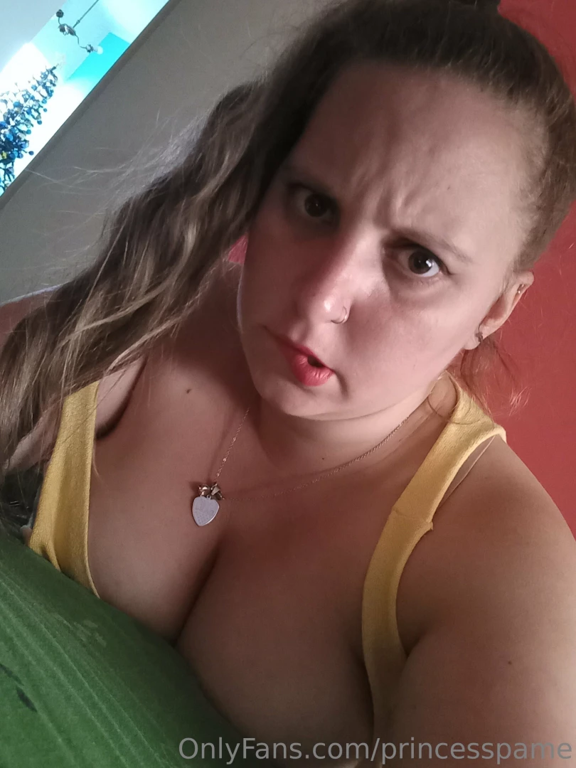 Just arrived from work very tired but i want to play with you for a 