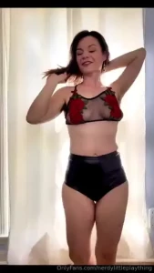 Sexy strip tease just for you i love how my bush looks here