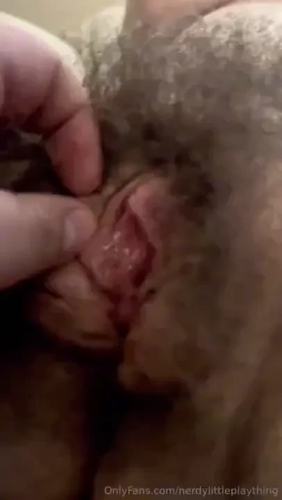 I love to have my wet sticky pussy played with when i m so horny 