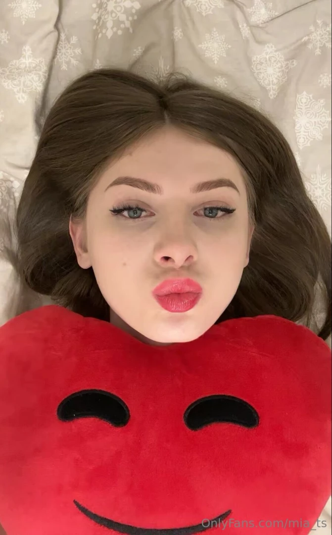 Tsem-tsem from me to you joy in a moment of kiss to brighten your day 