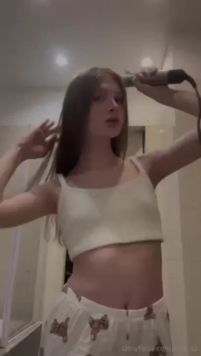 Today i decided to share with you my morning ritual - blow drying my 