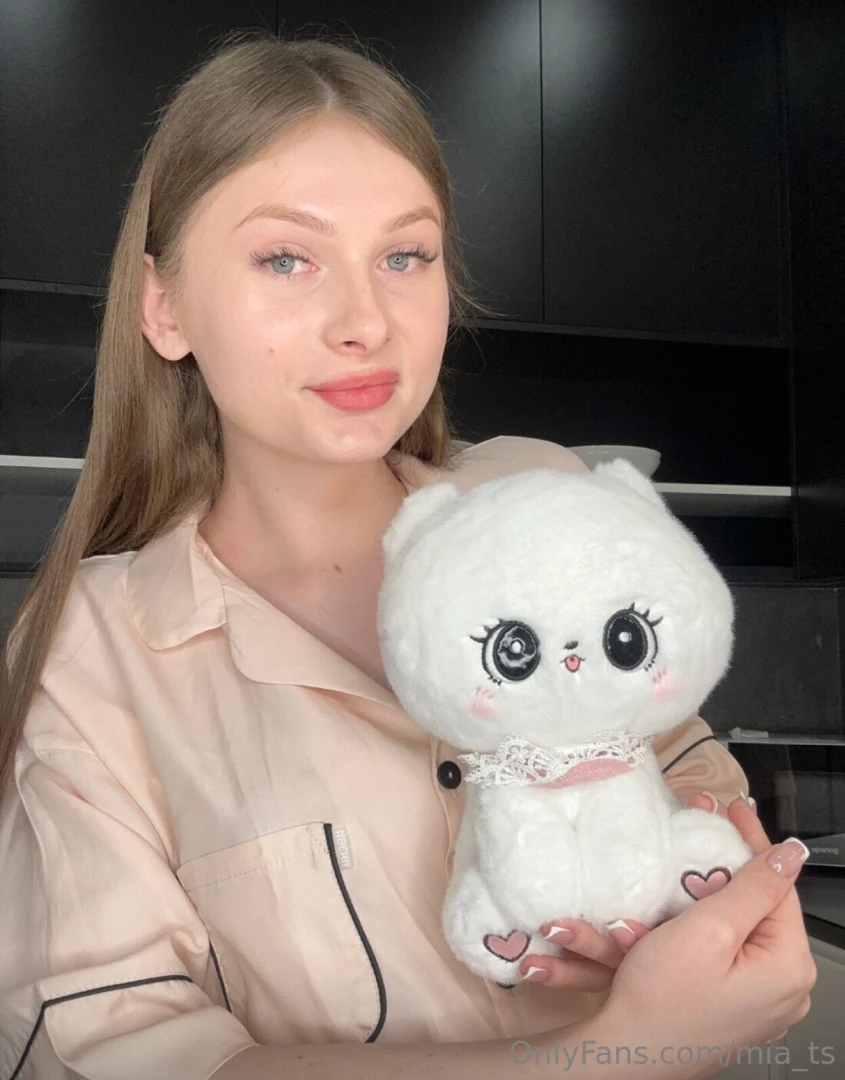 What do you like to do before bed i love to snuggle up with a cup of 