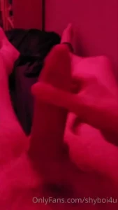 Happy thursday tried more pink light today even though my housemate