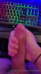 Happy thursday i took two fun videos of me stroking my huge cock and part 1
