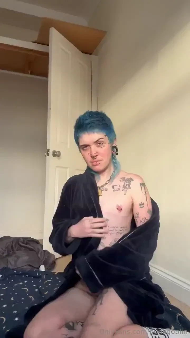 Who loves a cheeky tease 