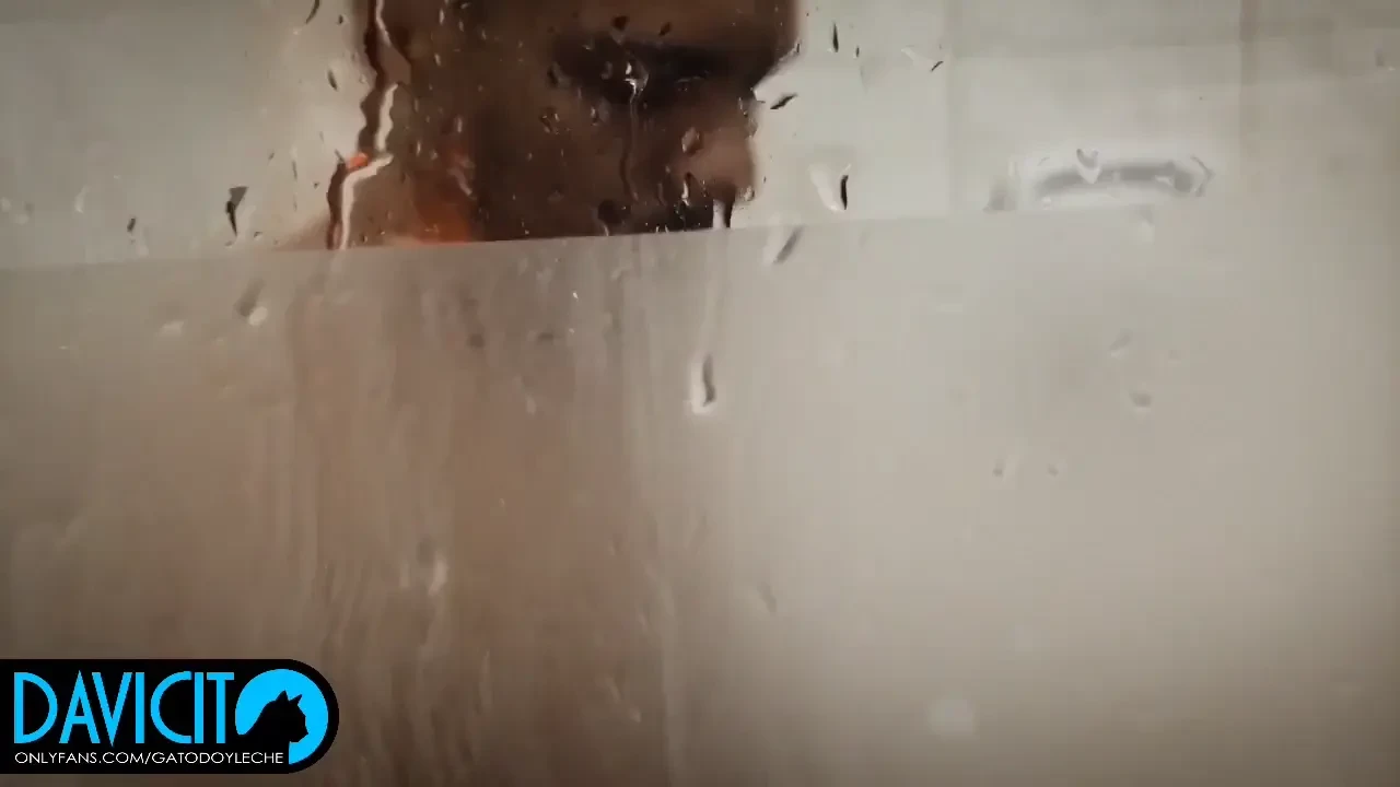 Te gustar a espiarme cuando me ba o would you like to spy on me when i 