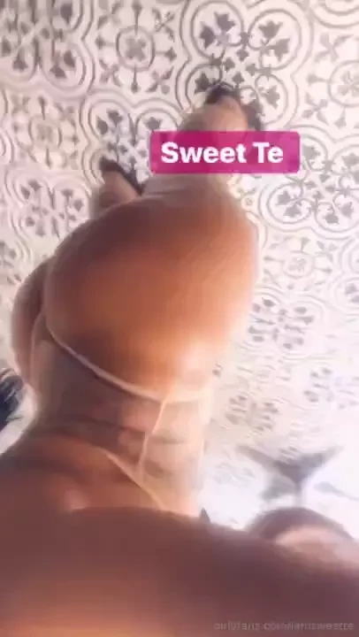 Wanna see more send me some money babyyyyy 