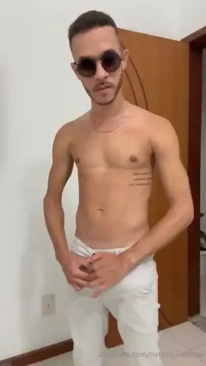 De pau duro na cal a jeans 