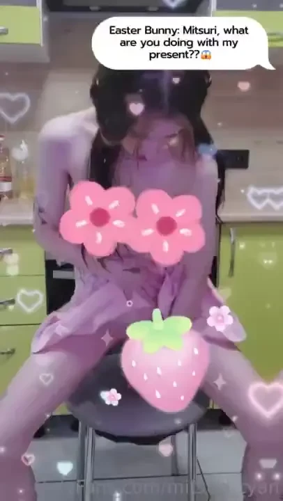 Oh today while i was cooking easter cake the easter bunny came to 