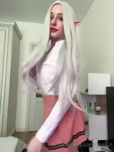 Dm me i wanna show you what an elf girl can do to your cock