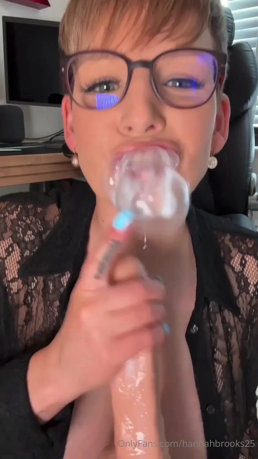Who wants to see the full movie xxx 