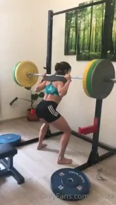 Squatting my one max rep 80kg how does my butt look