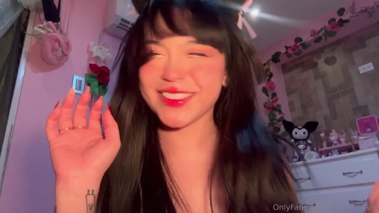 Would you let a sexy cute kitty like me into your house in the middle 