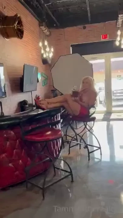 More behind the scenes of my latest photo shoot 