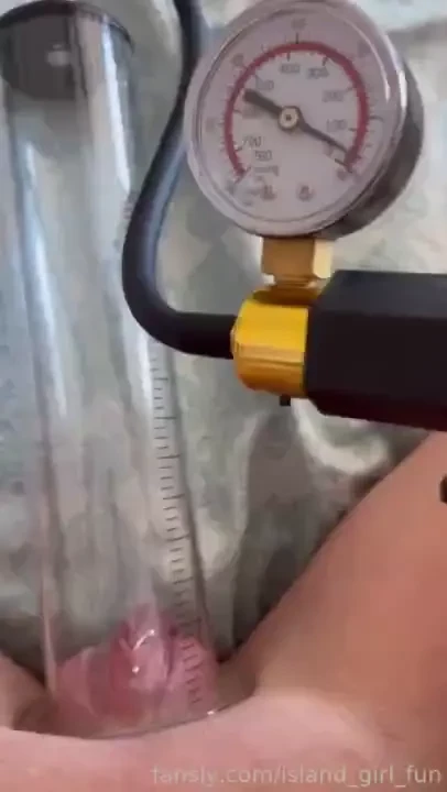 What a day first i got to cum with my buttplug in then i used my part 6 