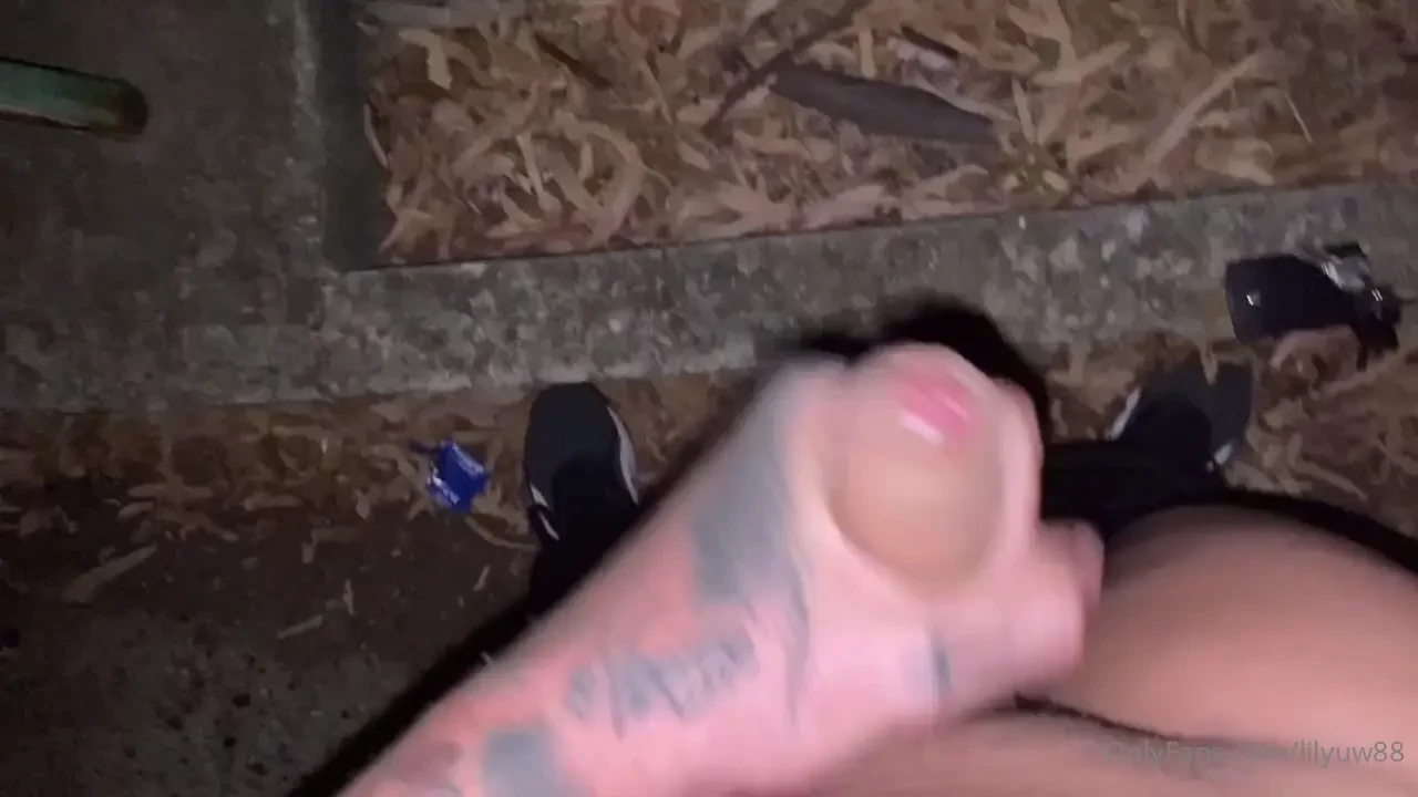 New video 2 2 yesterday a man contacted me to fuck outdoors and i 