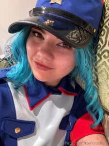 Put your hands up some of you didn t dm me message here if you haven t part 1