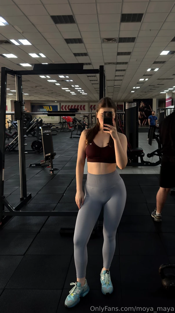 Not just a pretty face i lift things too 