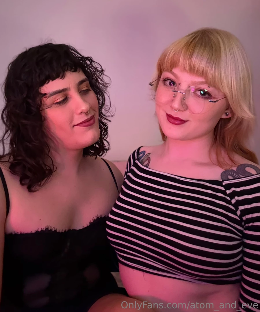 Don t forget that lostinamber amp i will be live tonight at 7pm cst i 