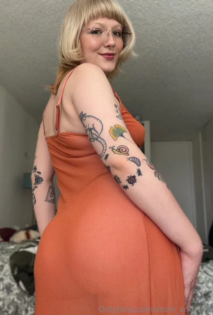 I feel the perfect amount of sexy amp comfort in this dress 