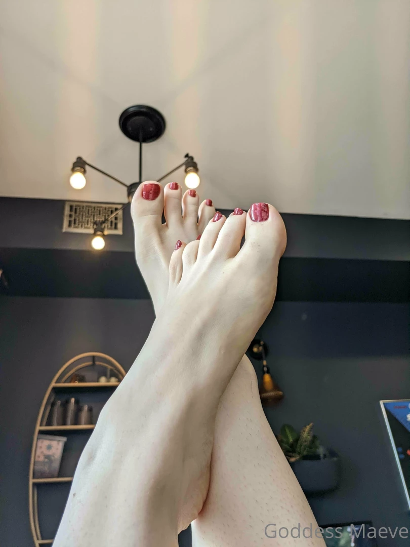 Freshly painted enjoy it while it lasts i never paint my toes deep part 1 