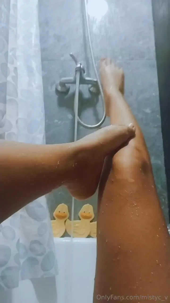 I m waiting for you in the shower honey come 