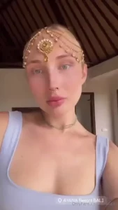 Seduce and steal your attention