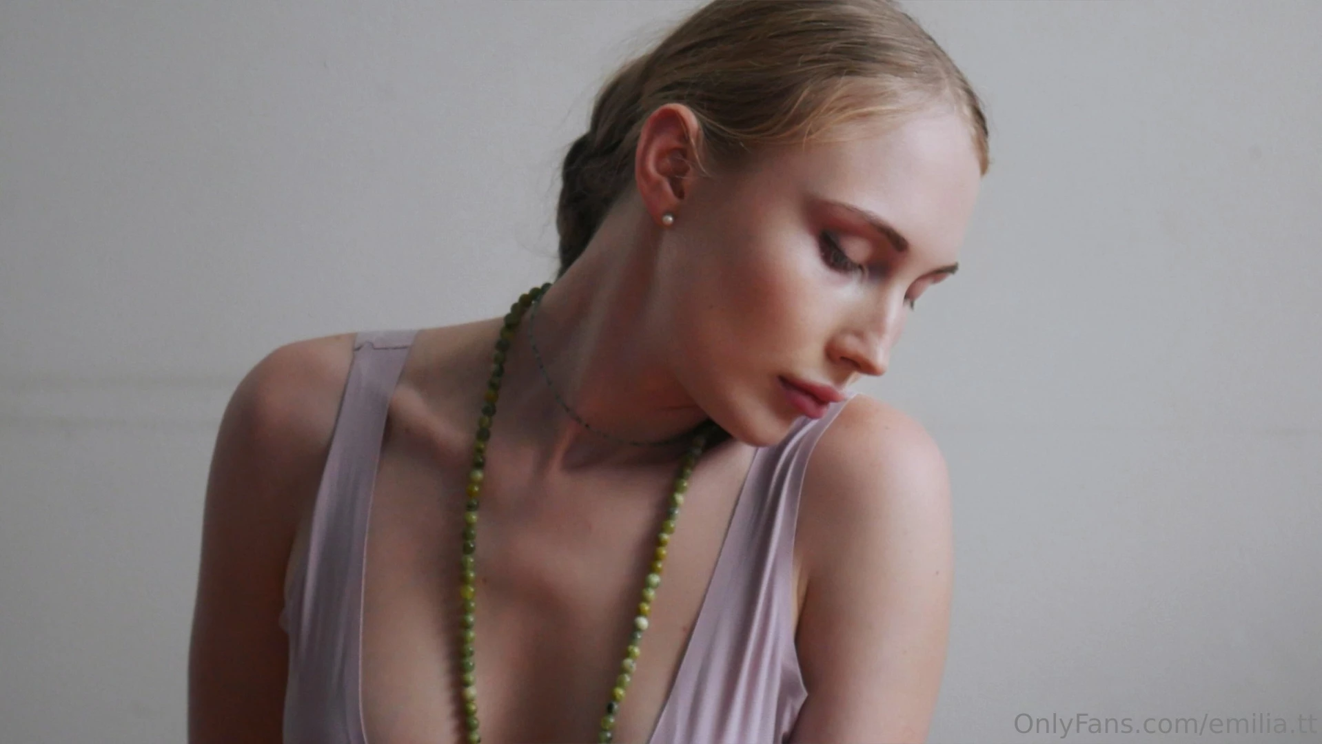 I m expecting a kiss on my tender neck before bedtime honey 