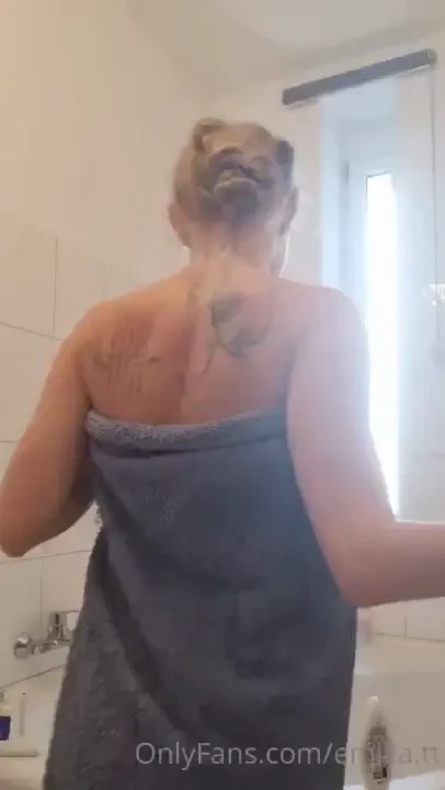 Mmmmmm sweet i want you in the shower with me right now this towel 