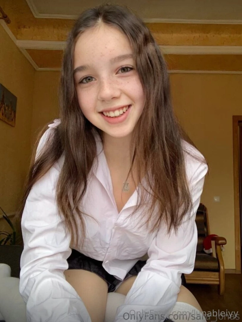 Free page babylolalux gorgeous ass and delicious pussy this is my part 102 