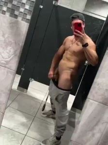 Solid mirror at the gym pretty private too how are the gains part 6