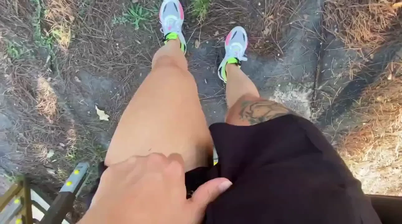 Chiss se qualcuno mi ha vista mostrare la mia figona al parco tu che 