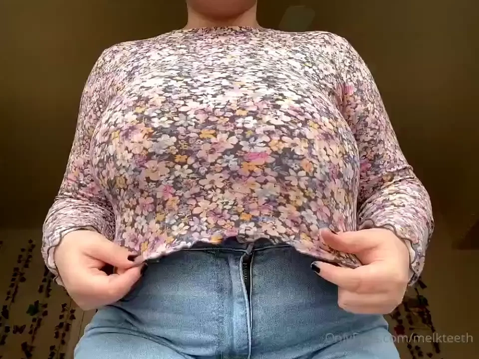 Quick little titty play video 