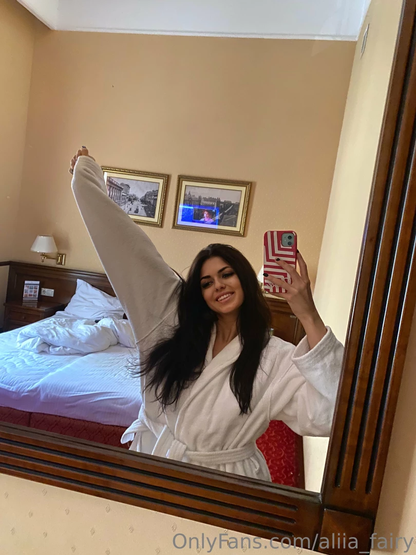 I ve been working soooo hard and today i wanna be lazy and watch tv 