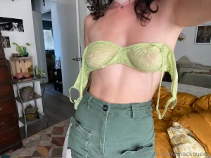 This bra really wants to cling on to my perky boobs but don t worry i part 1