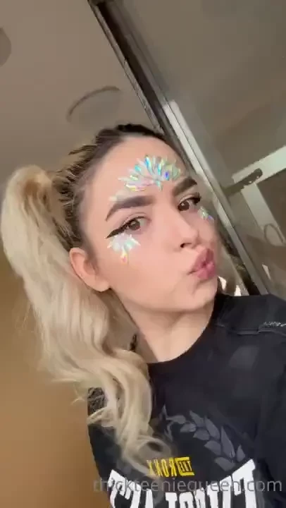 Getting ready to shoot neww content stay tuned extra hoooot things 