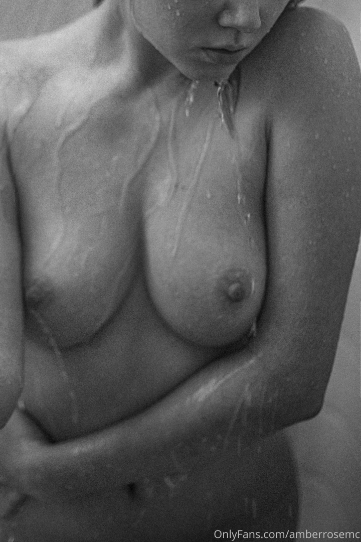 Feeling moody spoil me and i ll spoil you back 