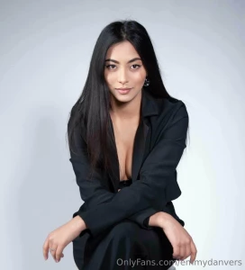 An ideal woman - what is she like there can be 1000 s of opinions but