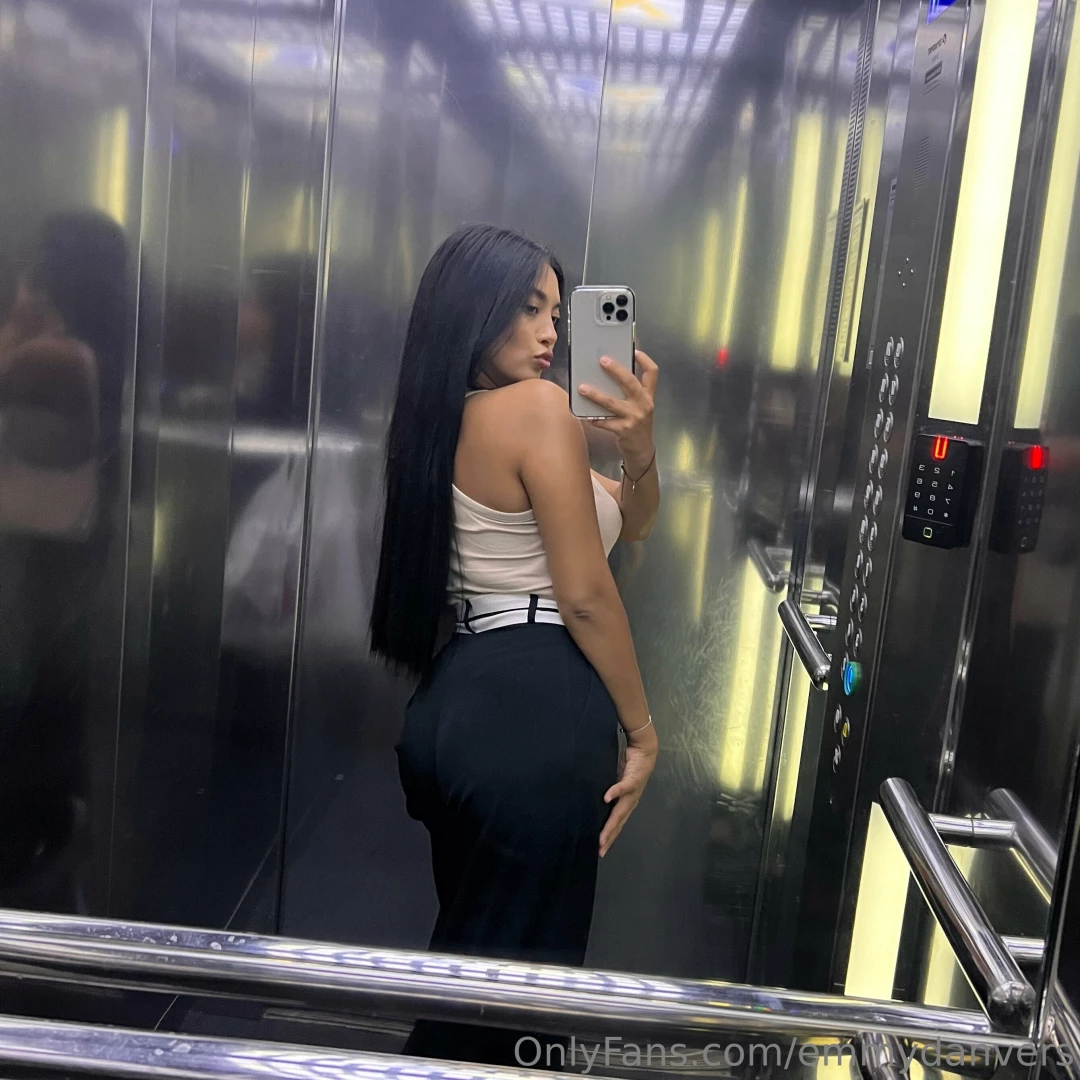 Taking photos in the elevator and enjoying life and i recommend it to 