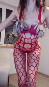 Raudona raudona verda kraujas ir dega aistra nuo spalvos hmm kaip nor