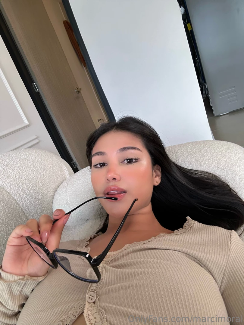 Do you wanna lay down with me 