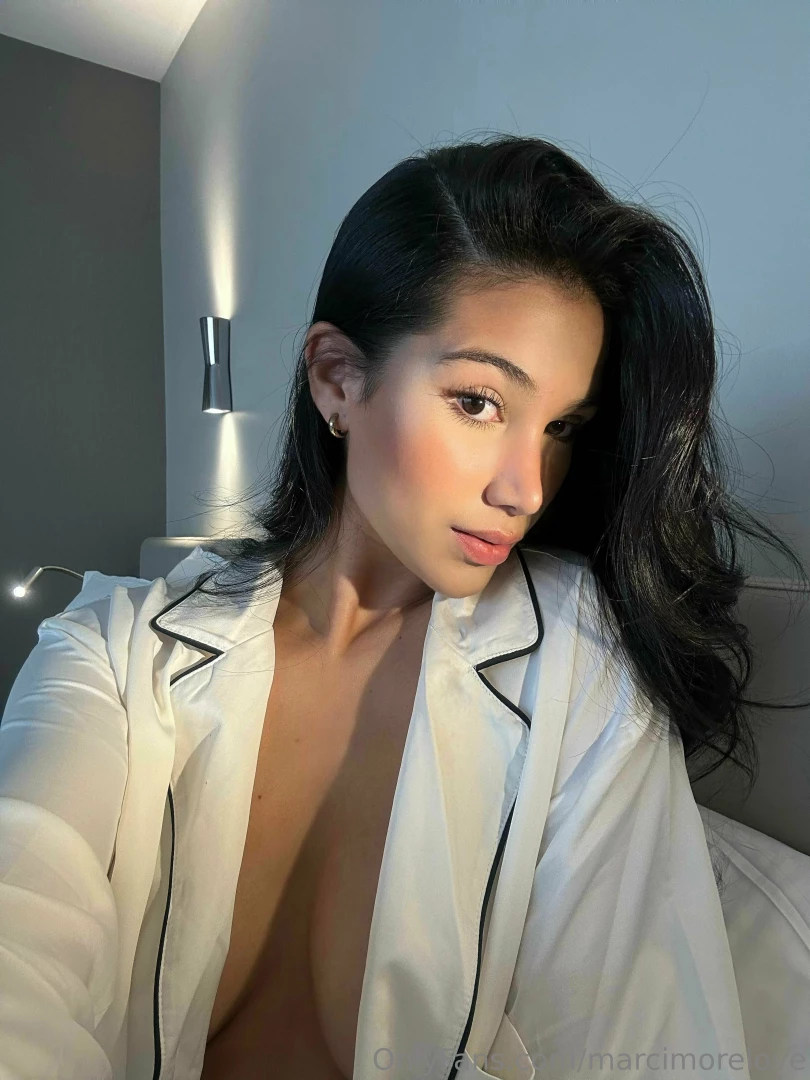 Natural or with make up 