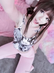 I wish i was an anime girlie lol part 1