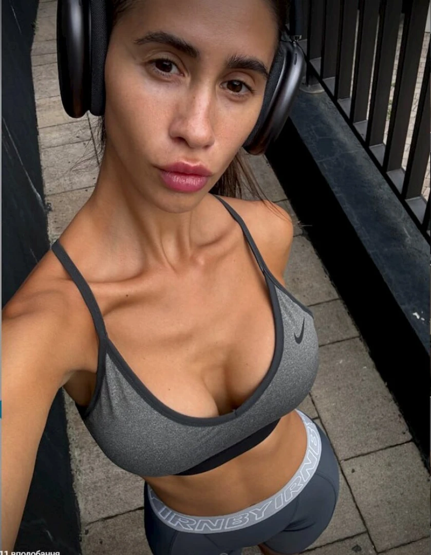 Slim brunette domi_moore with big boobs and perfect figure decided to part 16 