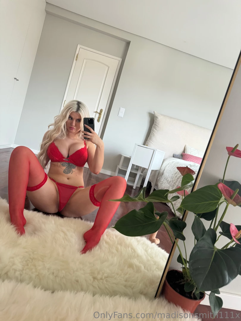 I reply to all dms on my vip page come slide into mine and let me show 