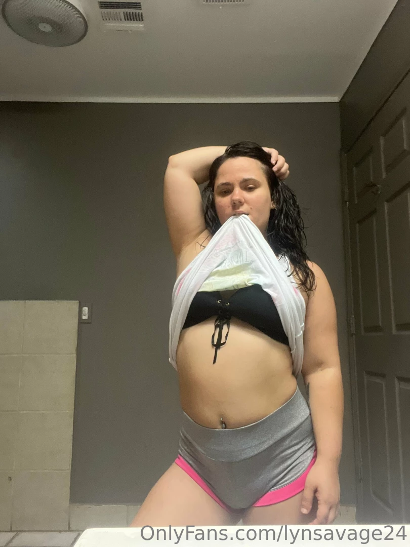 Happy monday hope this gets you hot and bothered see you again with part 3 